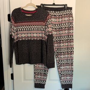 Cuddl Duds Women's Fair Isle Pajama Set - Black and White